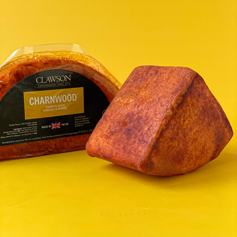 Ser angielski wędzony dębowym dymem Oak Smoked Cheddar